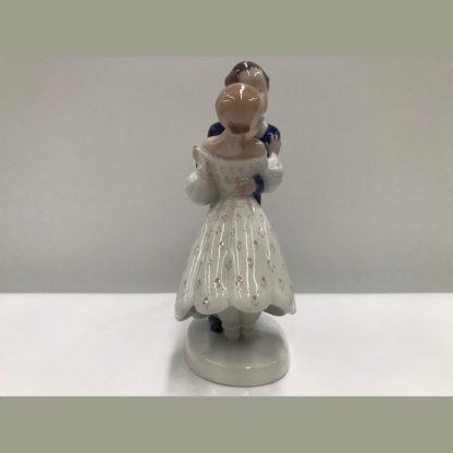 Bing & Grondahl Figurine Of A Young Couple Kissing No 2162SK 4