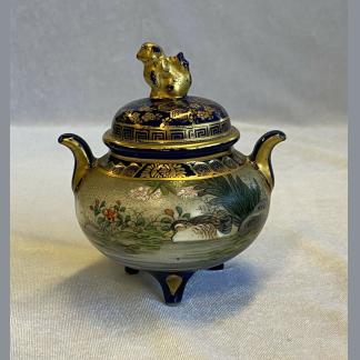 Antique Japanese Satsuma Dog of Fo Lidded Pot w Blue & Gilt Decoration Meiji 1