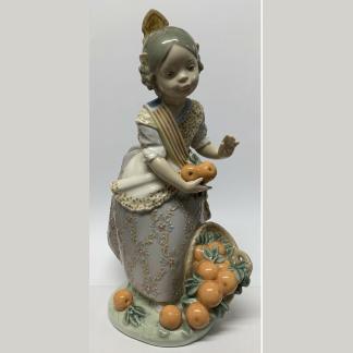 Vintage Lladro Figurine ‘Miss Valencia Girl With Oranges’ #1422 1